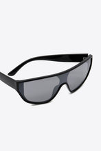 Load image into Gallery viewer, UV400 Polycarbonate Wayfarer Sunglasses
