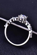 Load image into Gallery viewer, 1 Carat Moissanite Oval Ring
