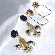 Load image into Gallery viewer, Fleur De Lis Beaded Earrings
