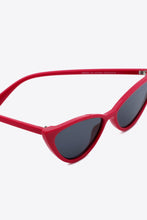 Load image into Gallery viewer, Polycarbonate Cat-Eye Sunglasses
